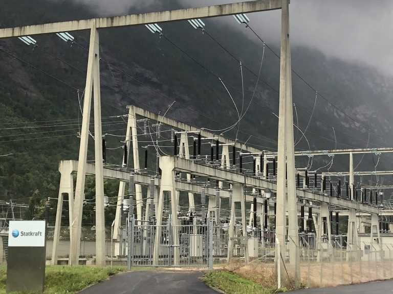 Prisras på strøm i Sør-Norge søndag: Tilbake på nivåene i fjor