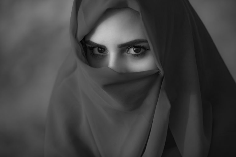 22-åring drept for feil bruk av hijab