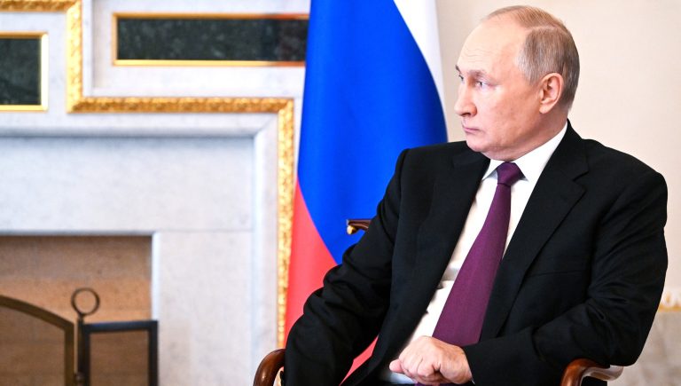 Putins «venner» får milliarder i bistand fra Norge