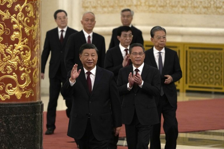 Bare gubber på toppen av Kinas kommunistparti