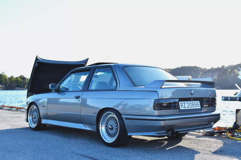 Stort oppmøte på «Cars, Bikes and Coffee»