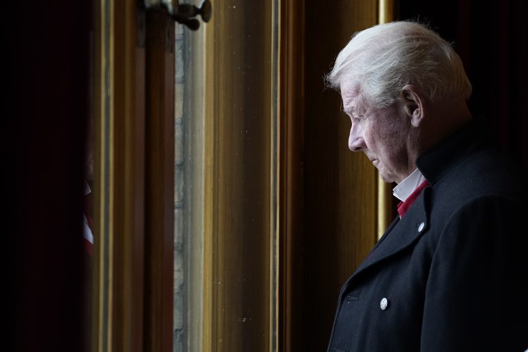 Carl I. Hagen hardt ut mot Den norske kirke: – De misbruker folks tro