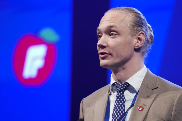 Frp vil selge NRK: – På høy tid