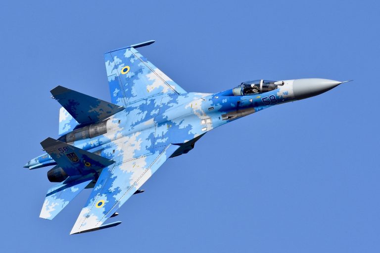 Ukrainas første luft-til-bakke angrep mot mål på russisk territorium