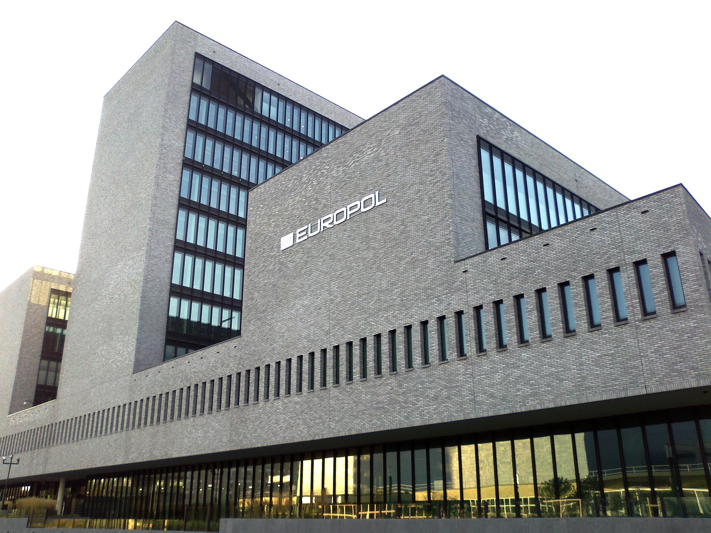 Ny Europol-rapport: Økning i jihadistiske angrep og økt radikalisering blant barn