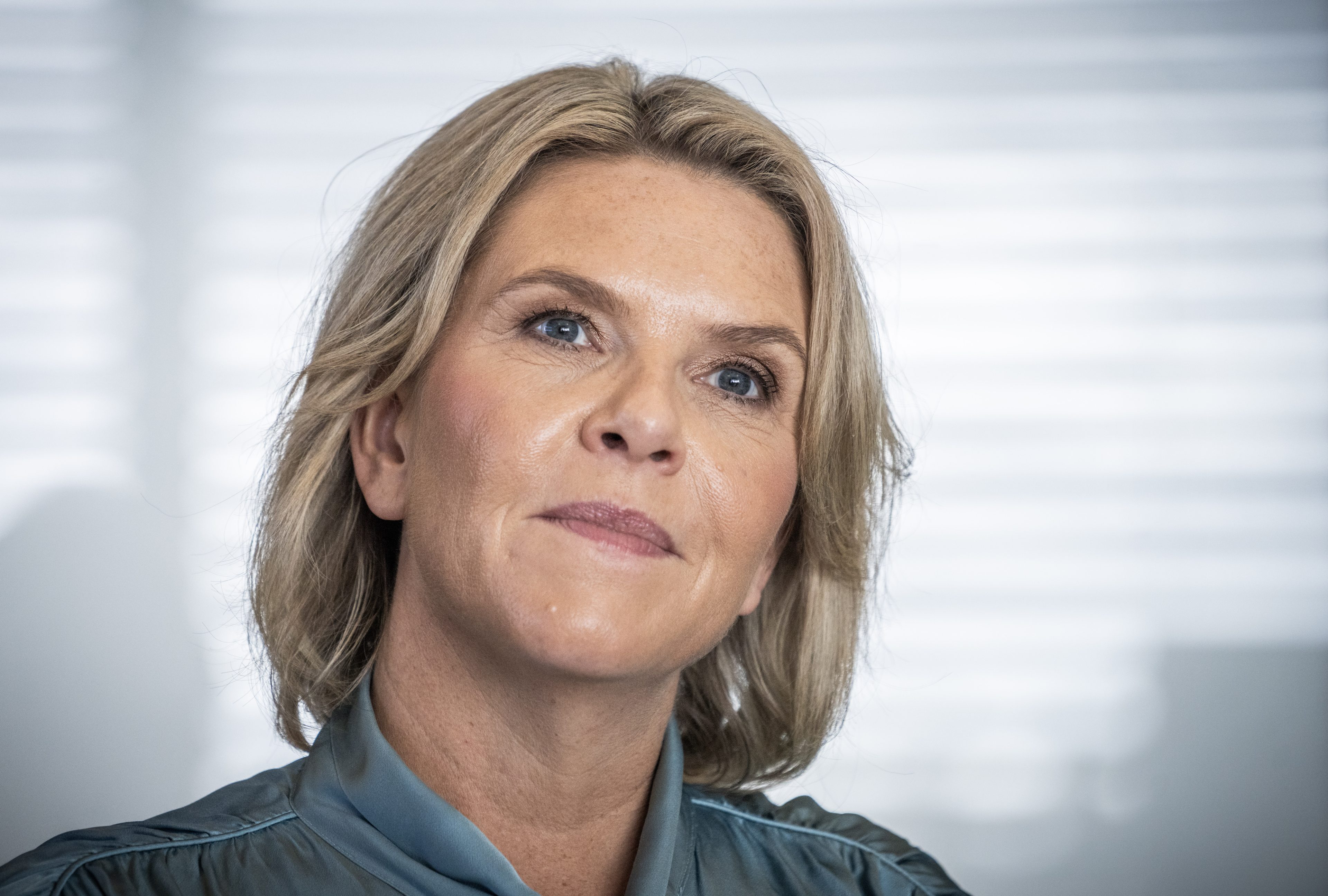 Forsvarer håndteringen av rådgiver-sak: – Vi var tydelige fra første stund